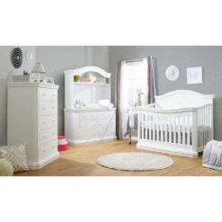 Sorelle Vista Elite 5-Drawer Dresser -Kids Furniture 181212VistaEliteArchTopCribHutchLifestyleSPFF 404102a4 e51f 49d6 a270 0cba60e28e6a