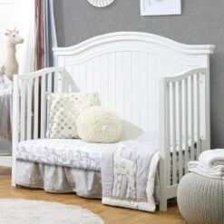 Sorelle Vista Elite 4-In-1 Crib -Kids Furniture 181212VistaEliteArchTopDaybedLifestyleZOOMSPFF 0710a6a4 cec6 4f72 8022 8c5651a46348