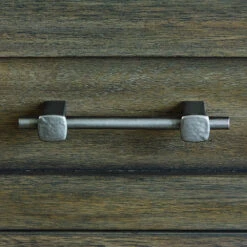 Legacy Classic Kids Bunkhouse Drawer Chest -Kids Furniture 8330 Hardware Dtl 1f08657b 5a82 4713 b87d f030a0740dc6