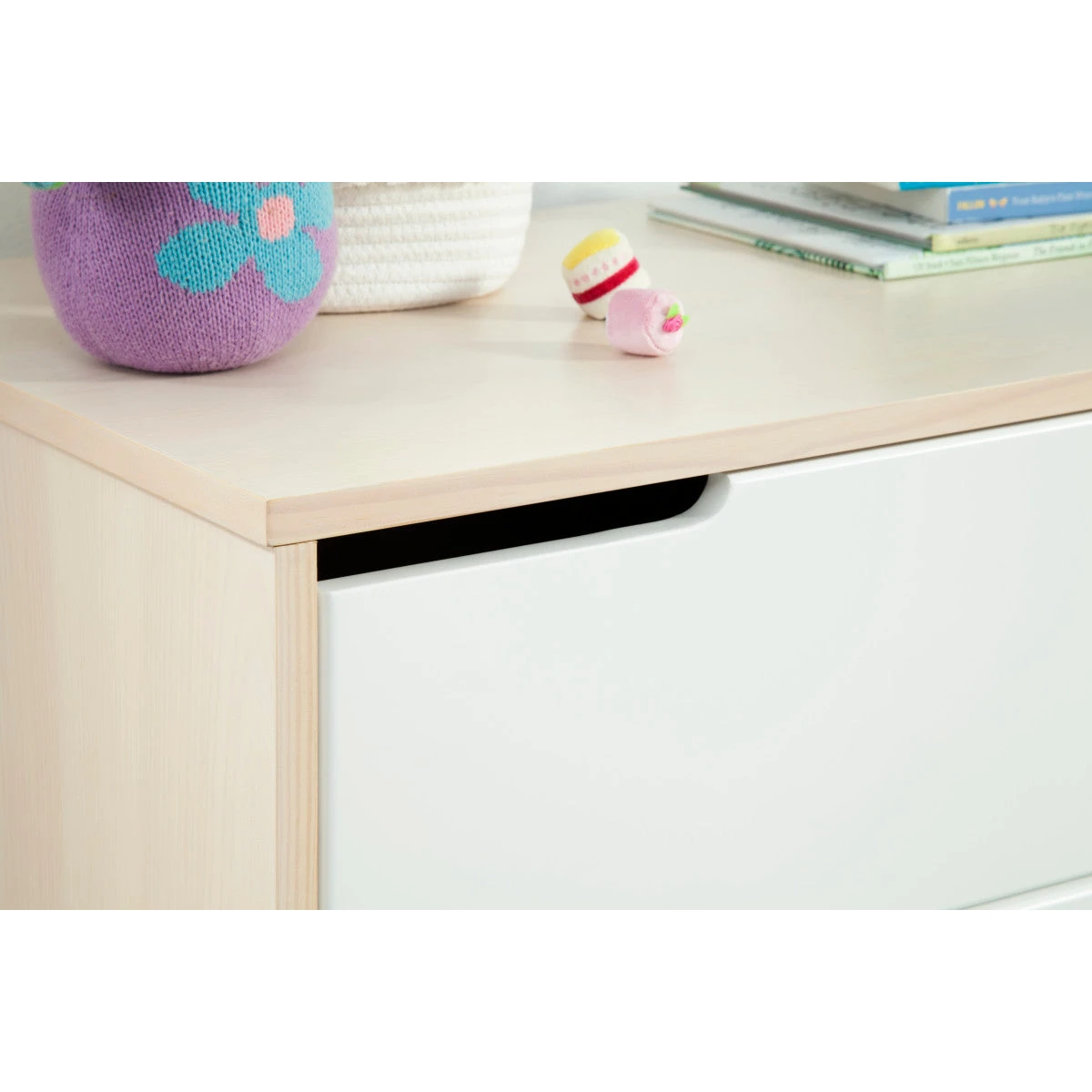 Babyletto Hudson 6-Drawer Double Dresser 12 Babyletto Hudson 6-Drawer Double Dresser - Image 10