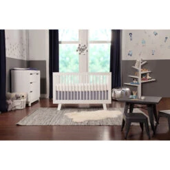 Babyletto Spruce Tree Bookcase -Kids Furniture M4626W Lifestyle 03 4e33695f f4c0 4dd0 b920 db95ed23b14a