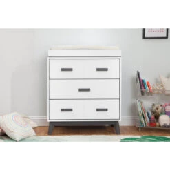 Babyletto Scoot 3-Drawer Changer Dresser With Removable Changing Tray 27 Babyletto Scoot 3-Drawer Changer Dresser With Removable Changing Tray -Kids Furniture M5823SLW Lifestyle Main 08 b1dd0bc0 1bce 45c4 a7df 9a72157320cf