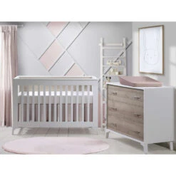 Tulip Metro Convertible Crib + 3-Drawer Dresser XL 10 Tulip Metro Convertible Crib + 3-Drawer Dresser XL -Kids Furniture Metro Collection 01 White and Natural Room shot 09 crib min 0a8f7392 2c3b 4d5d 9e25 6f7b26442e1d
