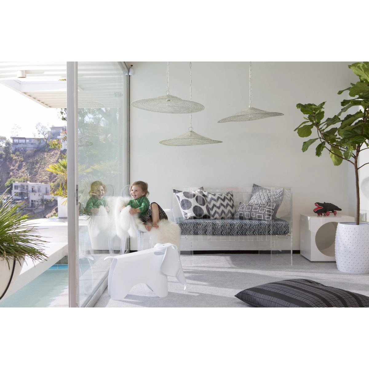 Nursery Works Vetro Crib Clear Acrylic 9 Nursery Works Vetro Crib Clear Acrylic - Image 7